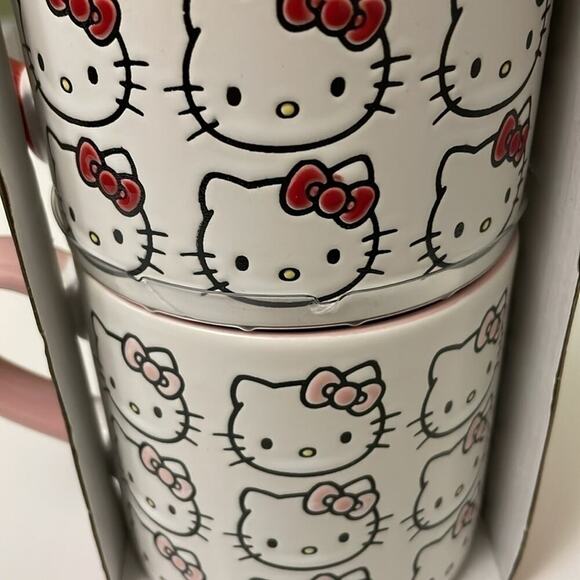 Hello Kitty by Sanrio set 2 large face mugs one pink bow and one red bow red NEW - Picture 3 of 7
